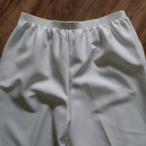 Alfred Dunner Petite Snow White Woven Casual Slacks Size 18P - Picture 4 of 6